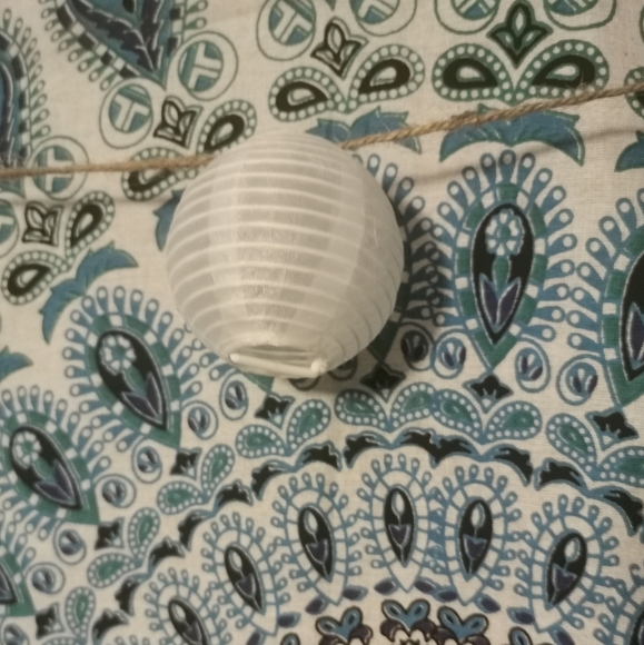 Free with purch decorative mini circular lanterns - Picture 3 of 4